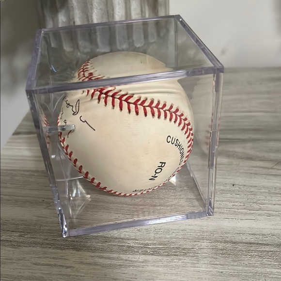 Tommy Lasorda autographed Baseball in case - Picture 4 of 7